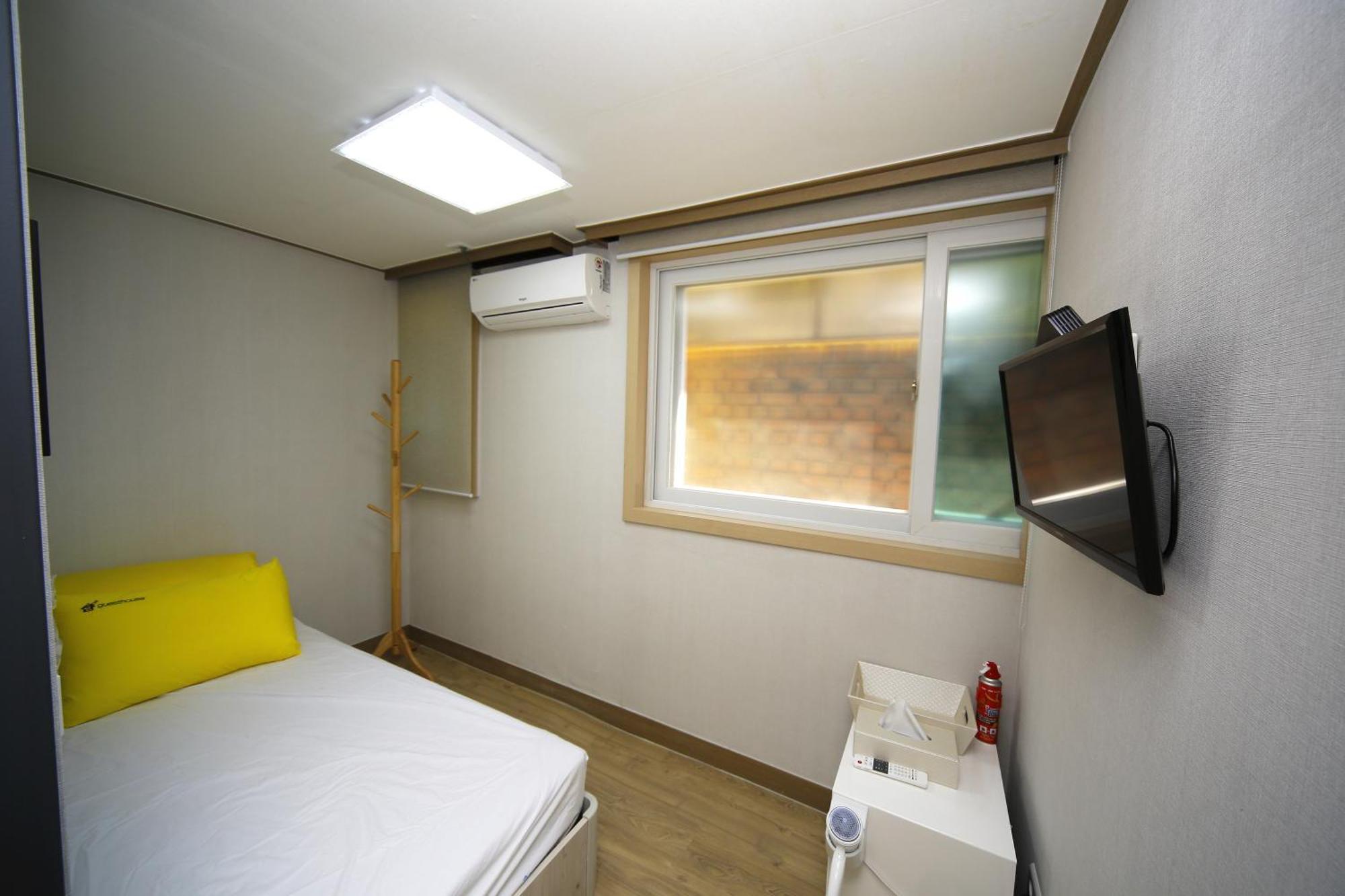 24 Guesthouse Kyunghee University Seoul Værelse billede