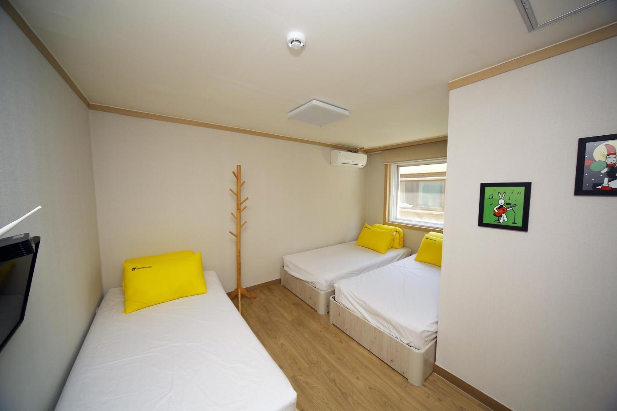 24 Guesthouse Kyunghee University Seoul Værelse billede